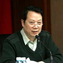 王立华